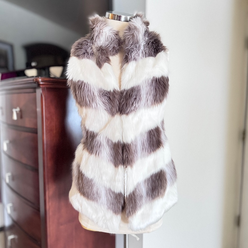 Chic WHBM Faux Fur Striped Vest
